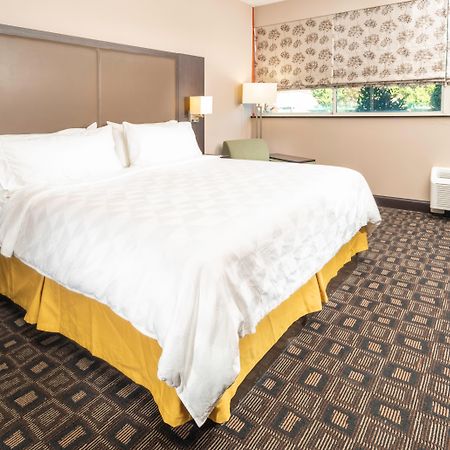 Holiday Inn Louisville East - Hurstbourne, An Ihg Hotel Екстер'єр фото