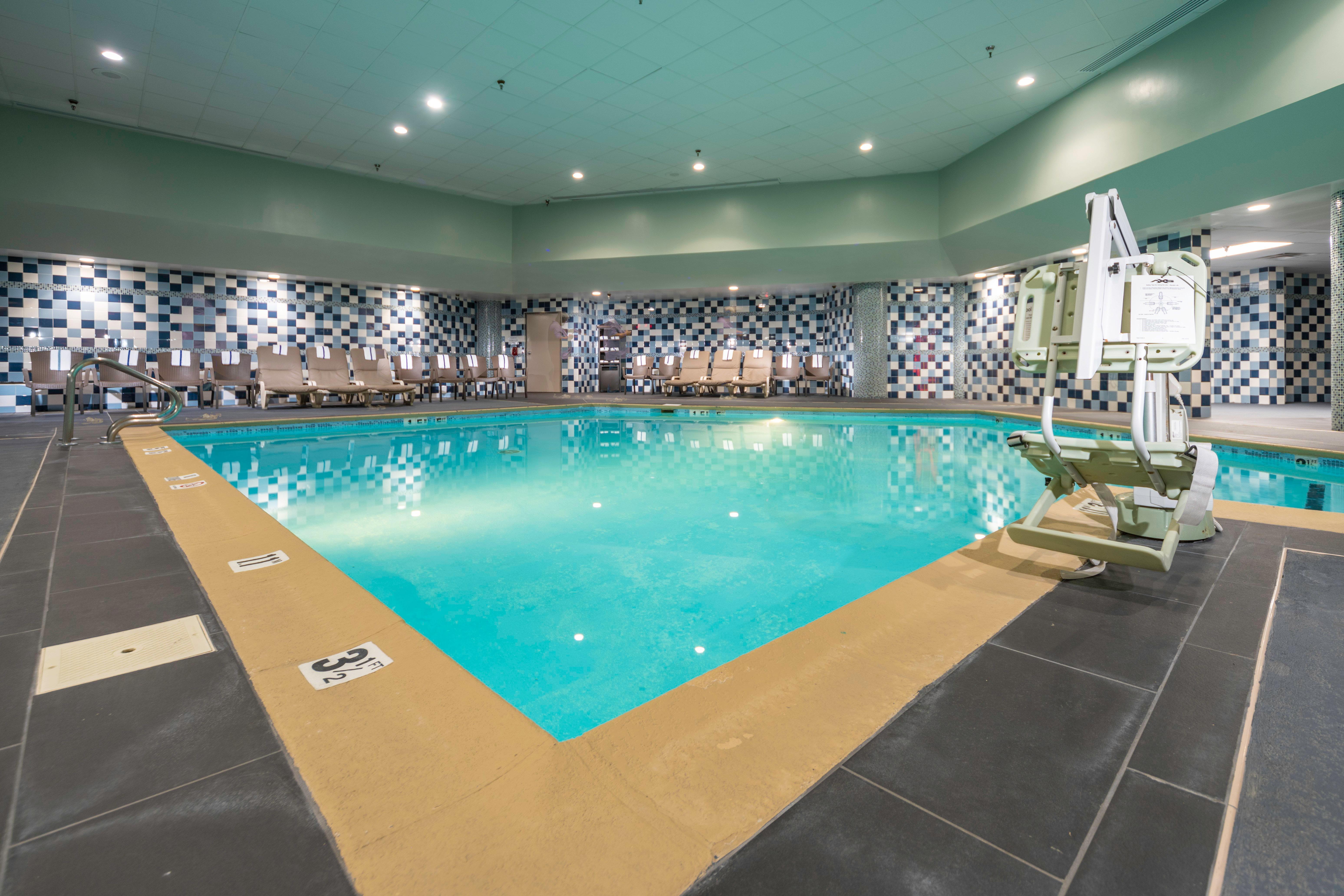 Holiday Inn Louisville East - Hurstbourne, An Ihg Hotel Екстер'єр фото