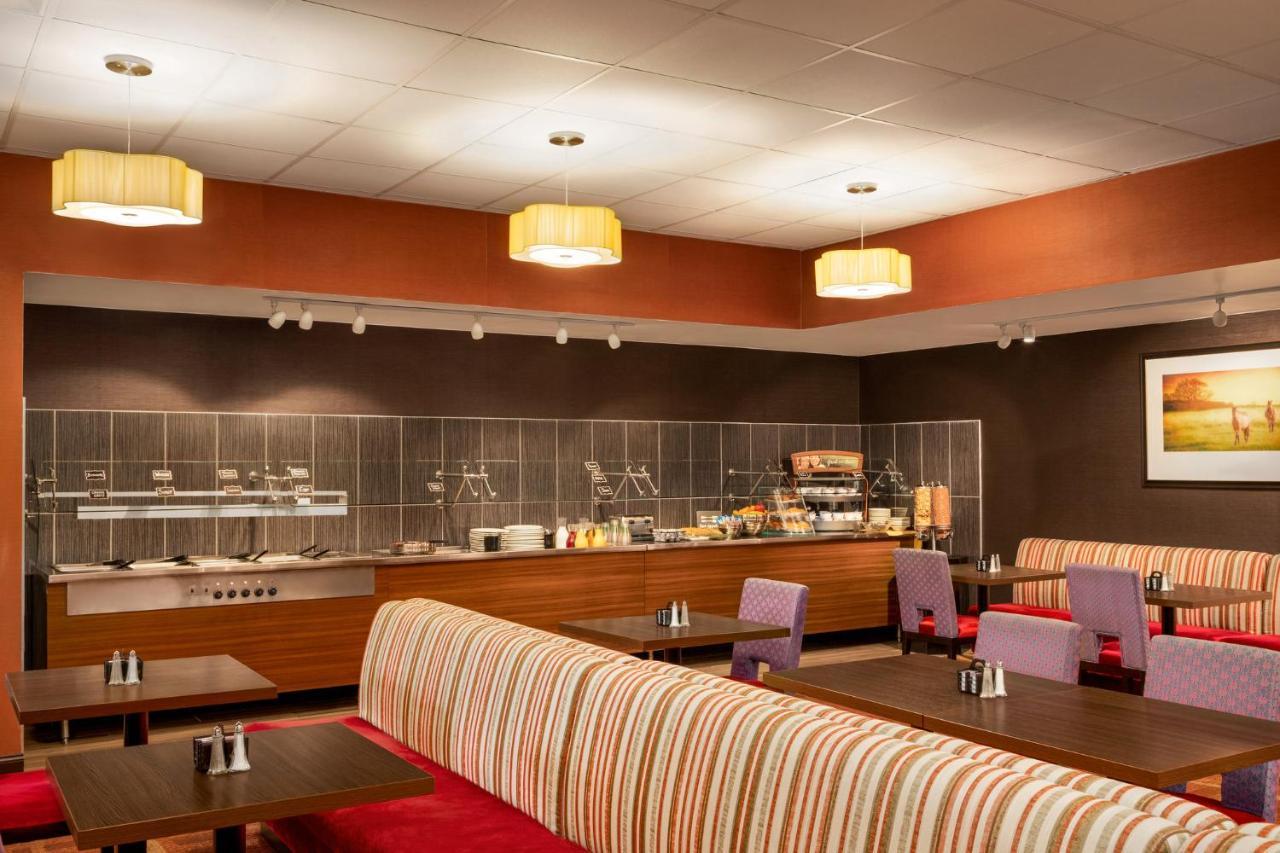 Holiday Inn Louisville East - Hurstbourne, An Ihg Hotel Екстер'єр фото