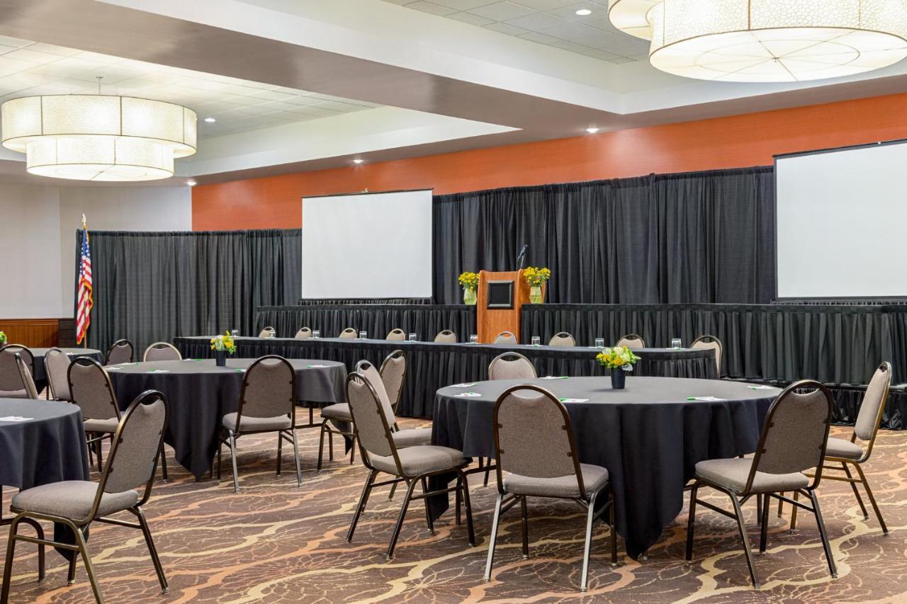 Holiday Inn Louisville East - Hurstbourne, An Ihg Hotel Екстер'єр фото